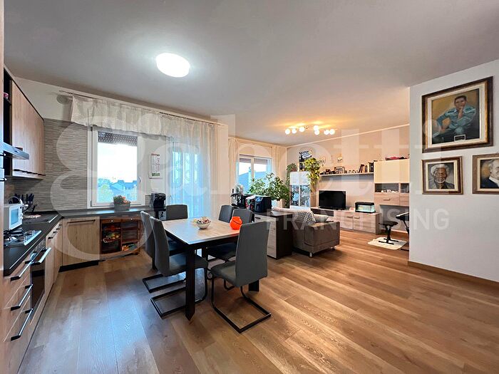 Casa con 5 locali in vendita in Legnaro