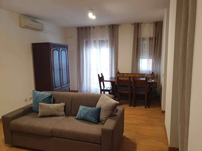 Appartamento monolocale in affitto in Via Pietro Mascagni, Napoli