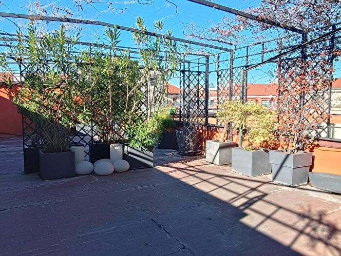 Appartamento con 5 locali in affitto in Via Giuseppe Abamonti, Indipendenza, Milano