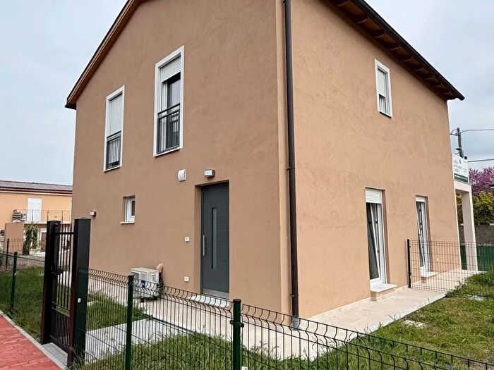 Appartamento bilocale in vendita in Sarzana