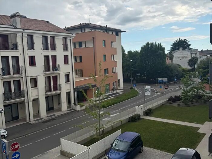 Appartamento trilocale in vendita in Montebelluna