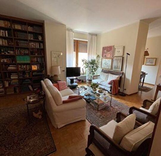 Appartamento con 6 locali in vendita in Tortona