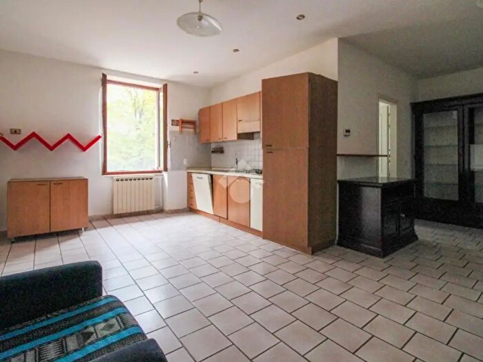 Appartamento trilocale in vendita in Via Arnoldo Bellini, Roe' Volciano