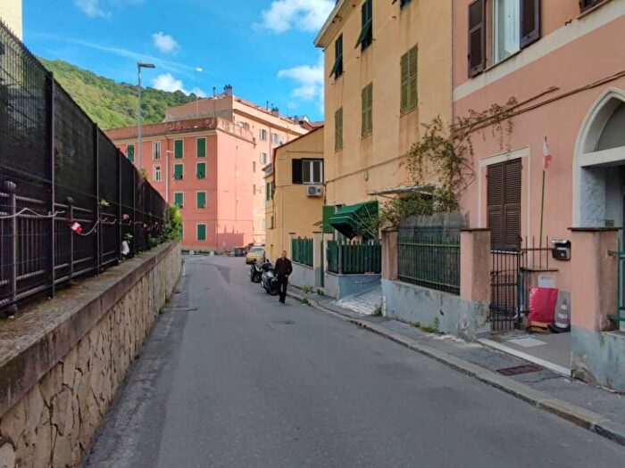 Appartamento bilocale in affitto in Via delle Gavette, Molassana, Genova