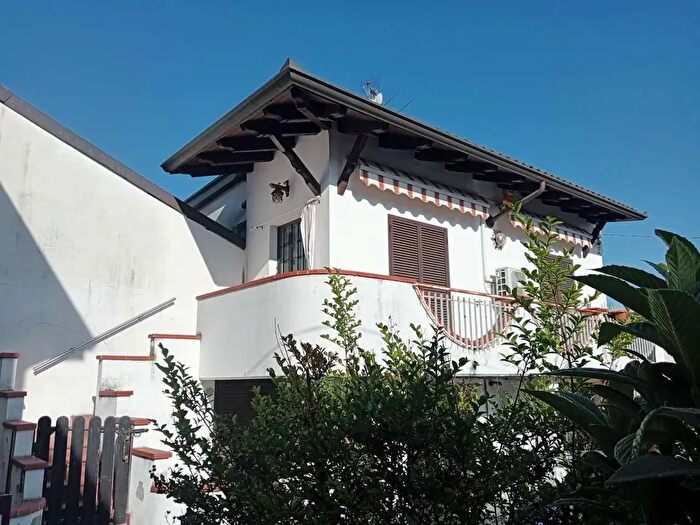 Casa trilocale in vendita in San Salvatore Monferrato