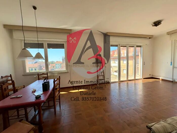 Appartamento con 5 locali in vendita in Pisa