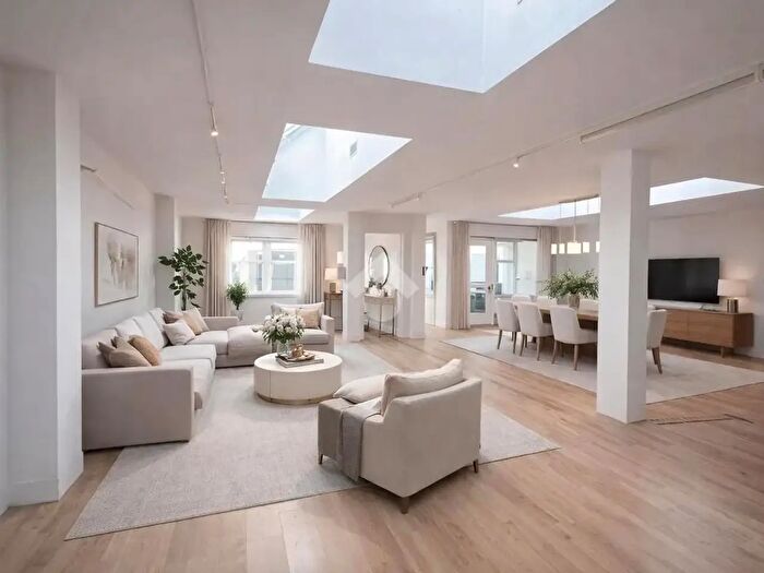 Appartamento trilocale in vendita in Via Eusebio Bava, Torino