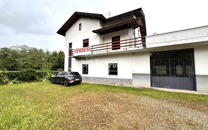 Case in Vendita e in Affitto - 2