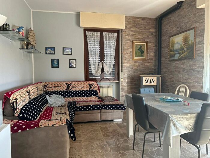 Appartamento trilocale in vendita in Via Leonardo da Vinci, Arcene