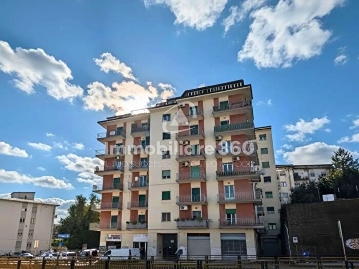 Appartamento quadrilocale in vendita in Piazza Primo Maggio N, Cosenza