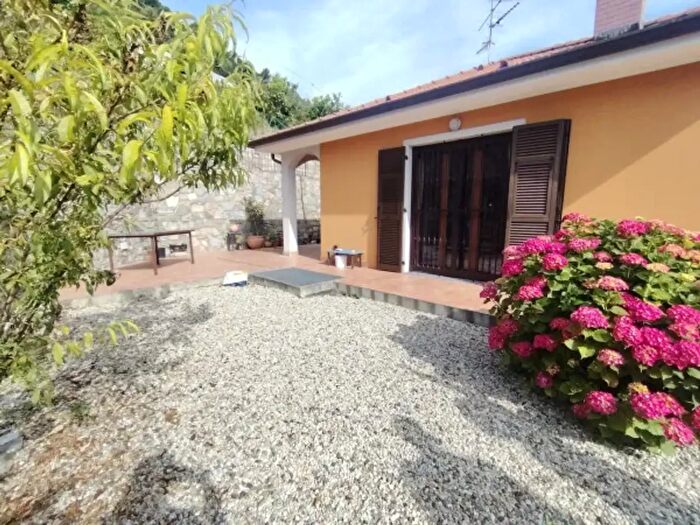 Casa con 6 locali in vendita in Corso della Repubblica, Camporosso