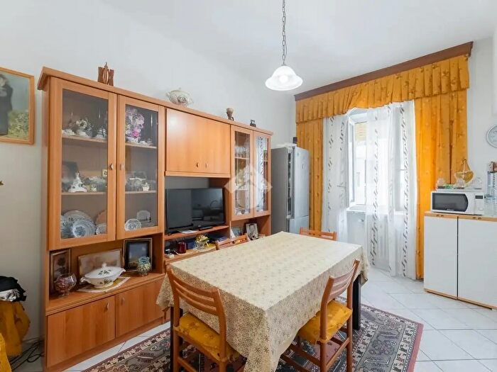 Appartamento bilocale in vendita in Via Lesegno, Torino