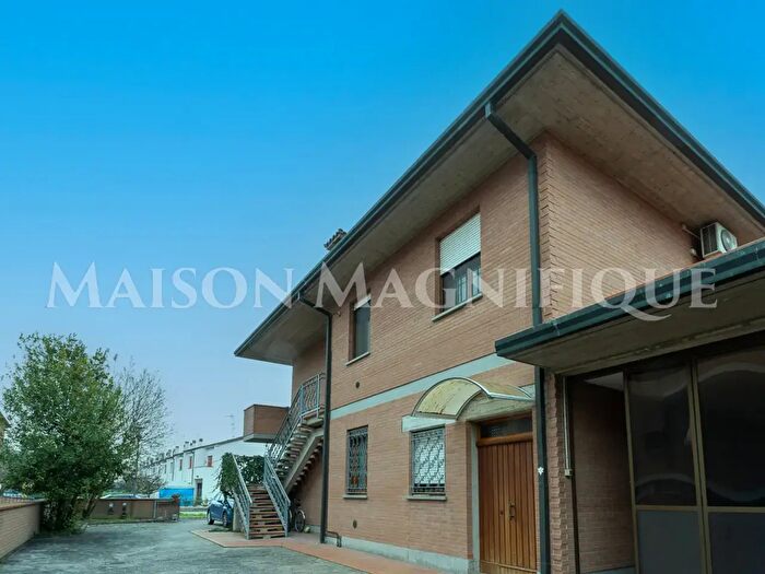 Casa con 7 locali in vendita in Via Giacomo Matteotti, Vigarano Mainarda