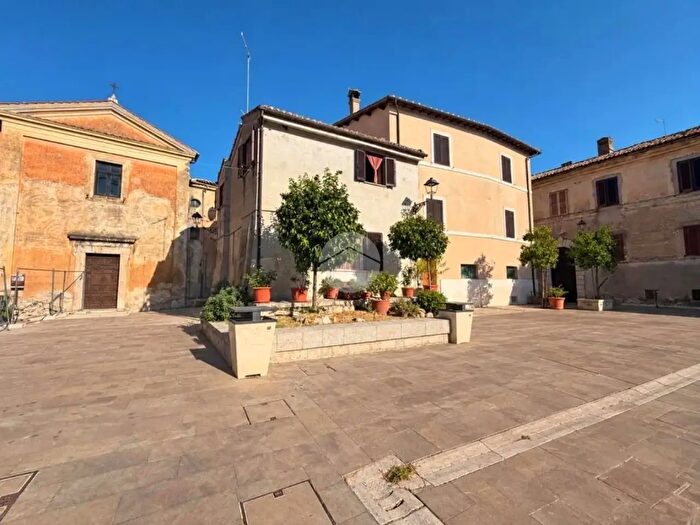 Appartamento bilocale in vendita in Piazza Guglielmo Marconi, Fara In Sabina
