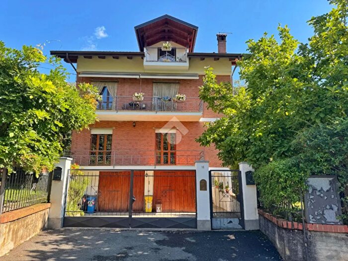 Appartamento trilocale in vendita in Via Trucco Rossato, Val Della Torre