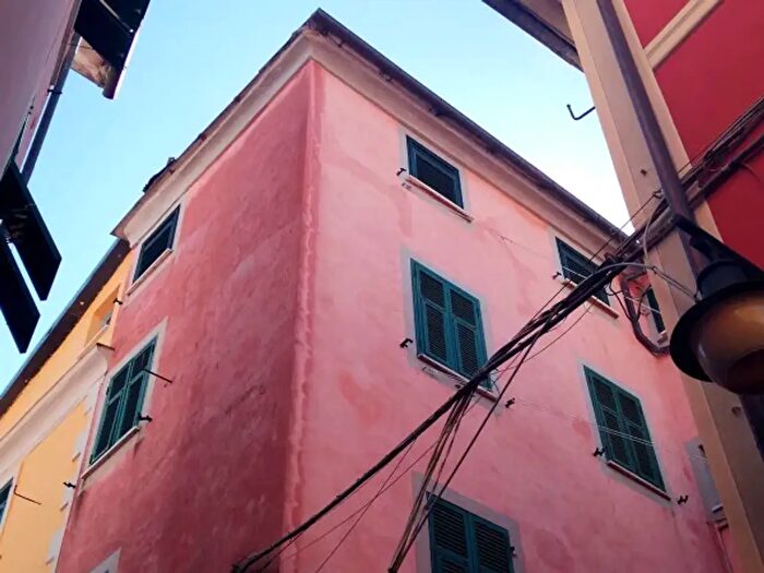 Appartamento trilocale in vendita in Via Placido Ruggeri, Portovenere