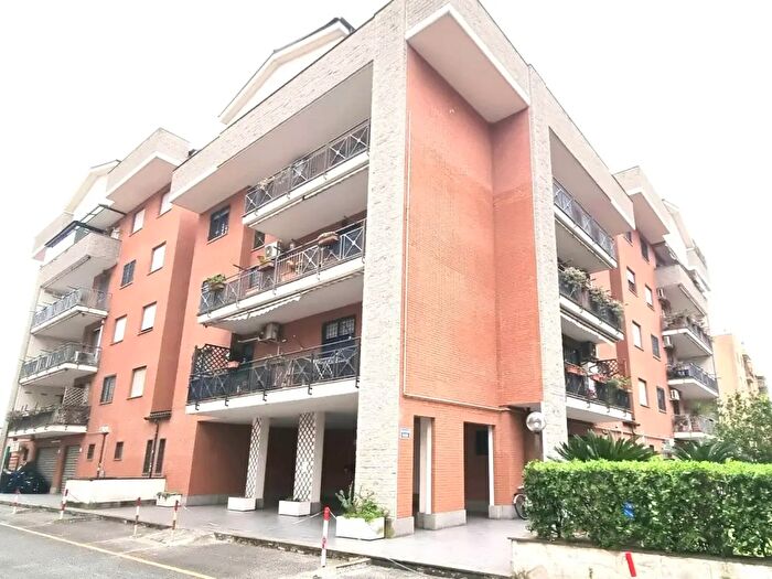 Appartamento quadrilocale in vendita in Roma