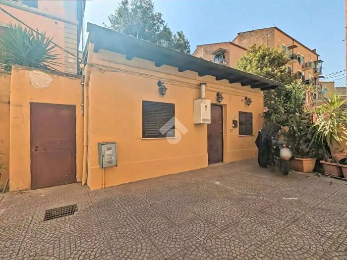 Appartamento monolocale in vendita in Viale dell'Acquedotto Alessandrino, Roma