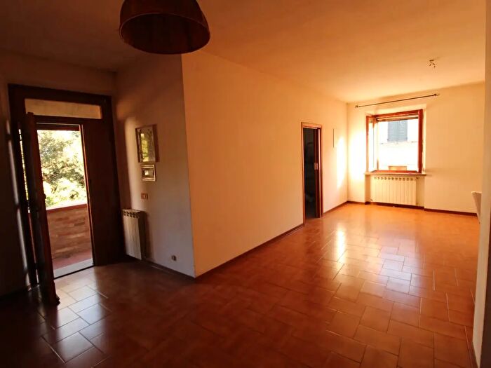 Appartamento con 6 locali in vendita in Monteroni D'Arbia