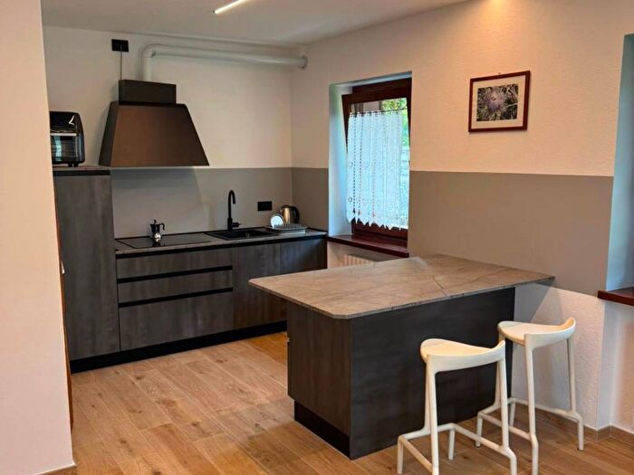 Appartamento bilocale in affitto in Via del Ponte, Centro, La Salle