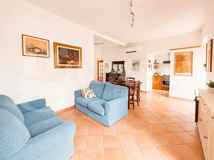 Appartamento con 5 locali in vendita in Campo Nell'Elba