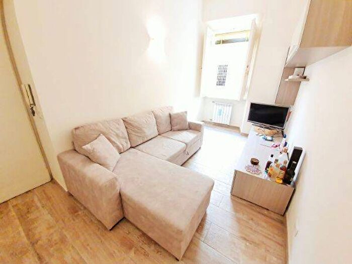 Appartamento trilocale in affitto in Via dei Gracchi, Prati, Roma