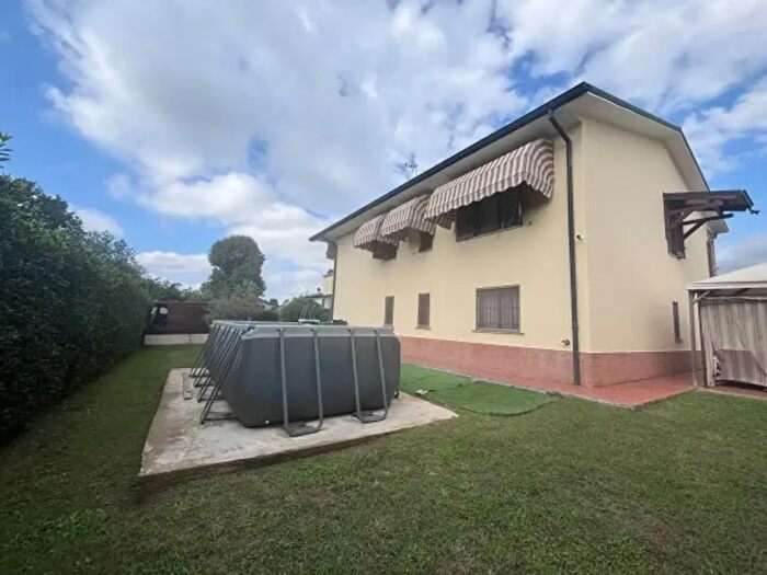 Casa trilocale in vendita in Via Don Giovanni Minzoni, Tavazzano Con Villavesco