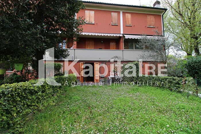 Casa quadrilocale in vendita in Via degli Olmi Castenaso, Castenaso