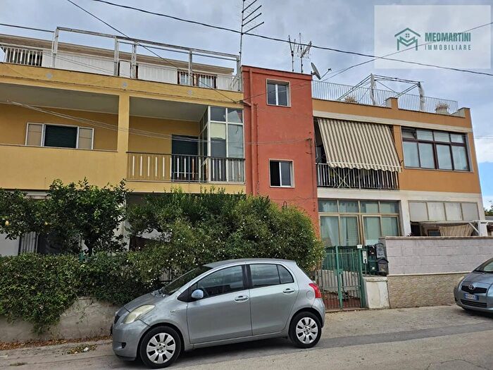 Appartamento con 6 locali in affitto in Via Buscemi Siracusa Sr, Siracusa