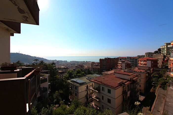 Appartamento con 5 locali in vendita in Via La Mennolella, Salerno