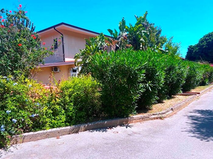 Casa trilocale in affitto in Viale dell'Olimpo, Lanza di Scalea Olimpo, Palermo