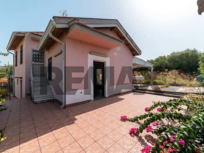 Casa trilocale in vendita in Via Vito Longo, Misterbianco
