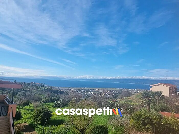 Casa con 6 locali in vendita in Via Filippo Aliquò Taverriti, Reggio Calabria