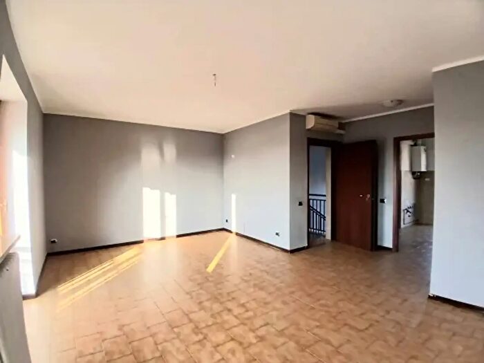 Appartamento trilocale in vendita in Via Padania, Broni