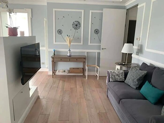 Appartamento in affitto in Via Silvestri, Roma