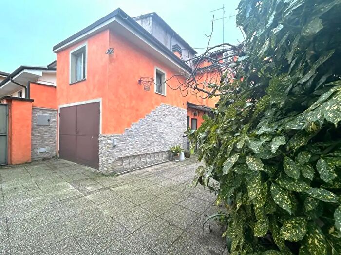 Appartamento trilocale in vendita in Isola Della Scala