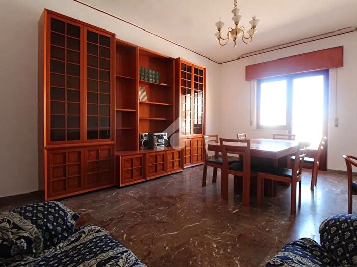 Appartamento quadrilocale in vendita in Via Briatico, Villa San Giovanni