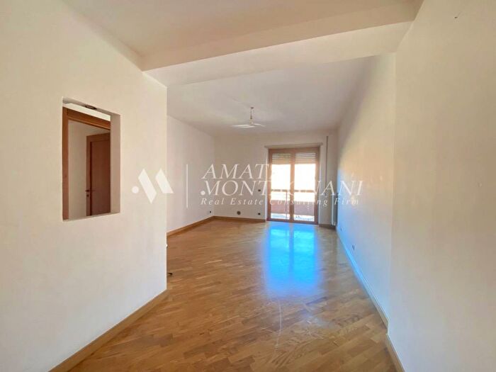 Appartamento trilocale in affitto in Via Cola di Rienzo, Prati, Roma