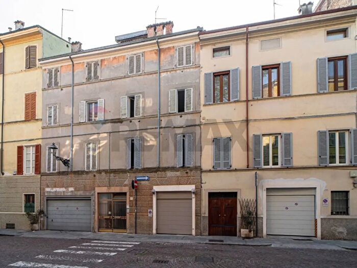 Appartamento trilocale in vendita in Strada Felice Cavallotti, Parma