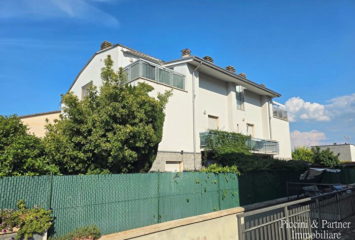 Appartamento con 6 locali in vendita in Via Ivano Fora, Perugia