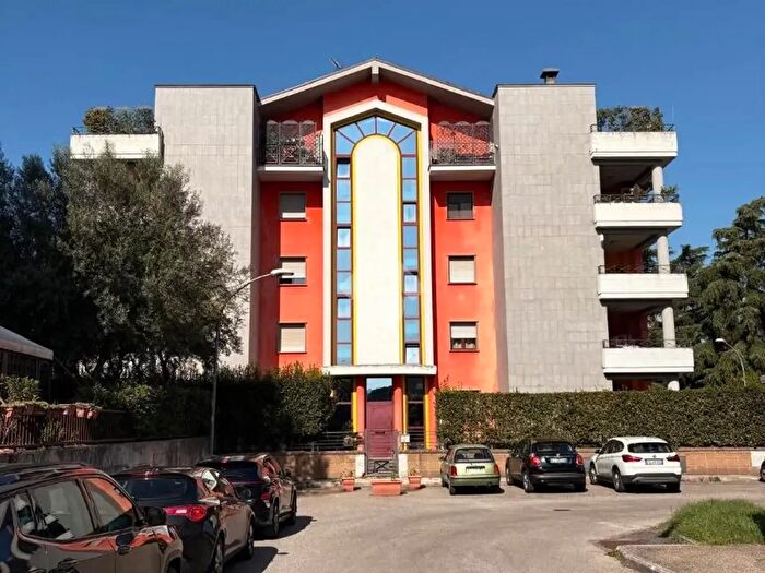 Appartamento trilocale in affitto in Via GImpastato, Civita Castellana