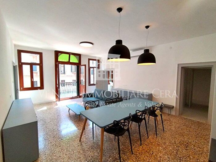 Appartamento quadrilocale in affitto in Dorsoduro, Dorsoduro San Barnaba, Venezia