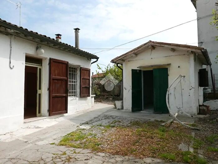 Casa bilocale in vendita in Via XIII Novembre, Forli