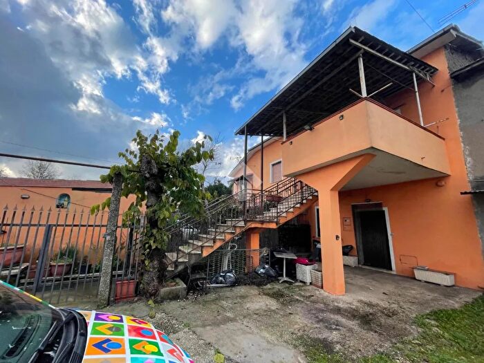 Casa quadrilocale in vendita in Via Valmontone, Artena