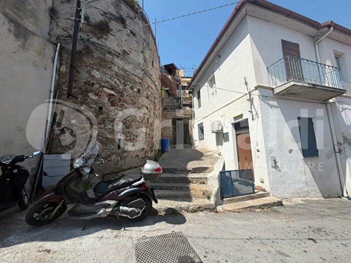 Appartamento bilocale in vendita in Via Salita Montesanto, Messina