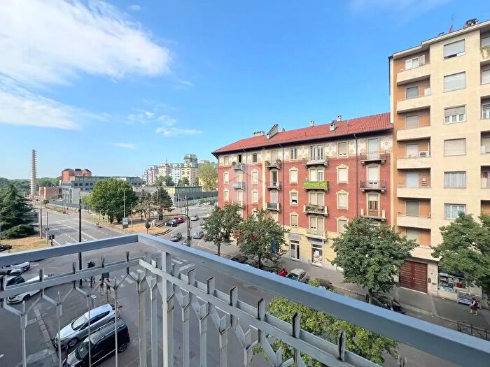 Appartamento bilocale in vendita in Via Borgaro, Torino