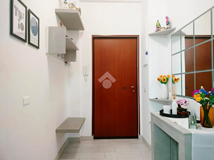 Appartamento trilocale in vendita in Via Don Minzoni, Cesano Boscone