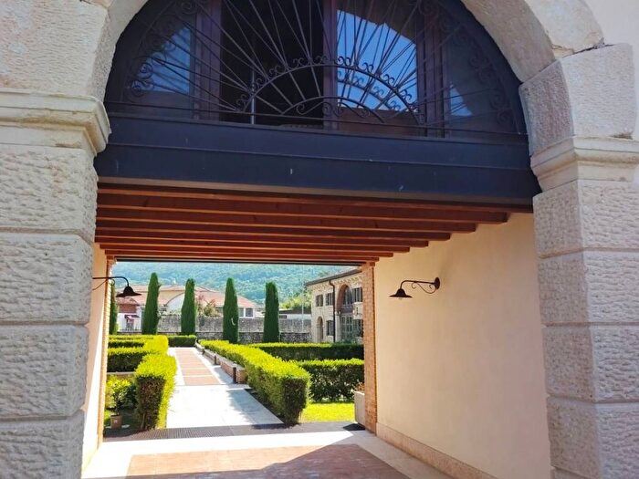 Appartamento quadrilocale in affitto in Arbizzanosanta Maria, Negrar di Valpolicella