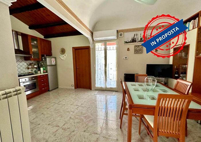 Appartamento quadrilocale in vendita in Via Felicia Schininà, Ragusa