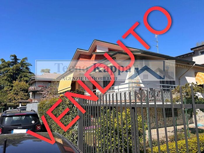 Casa con 5 locali in vendita in Via dAzeglio, Cernusco Sul Naviglio